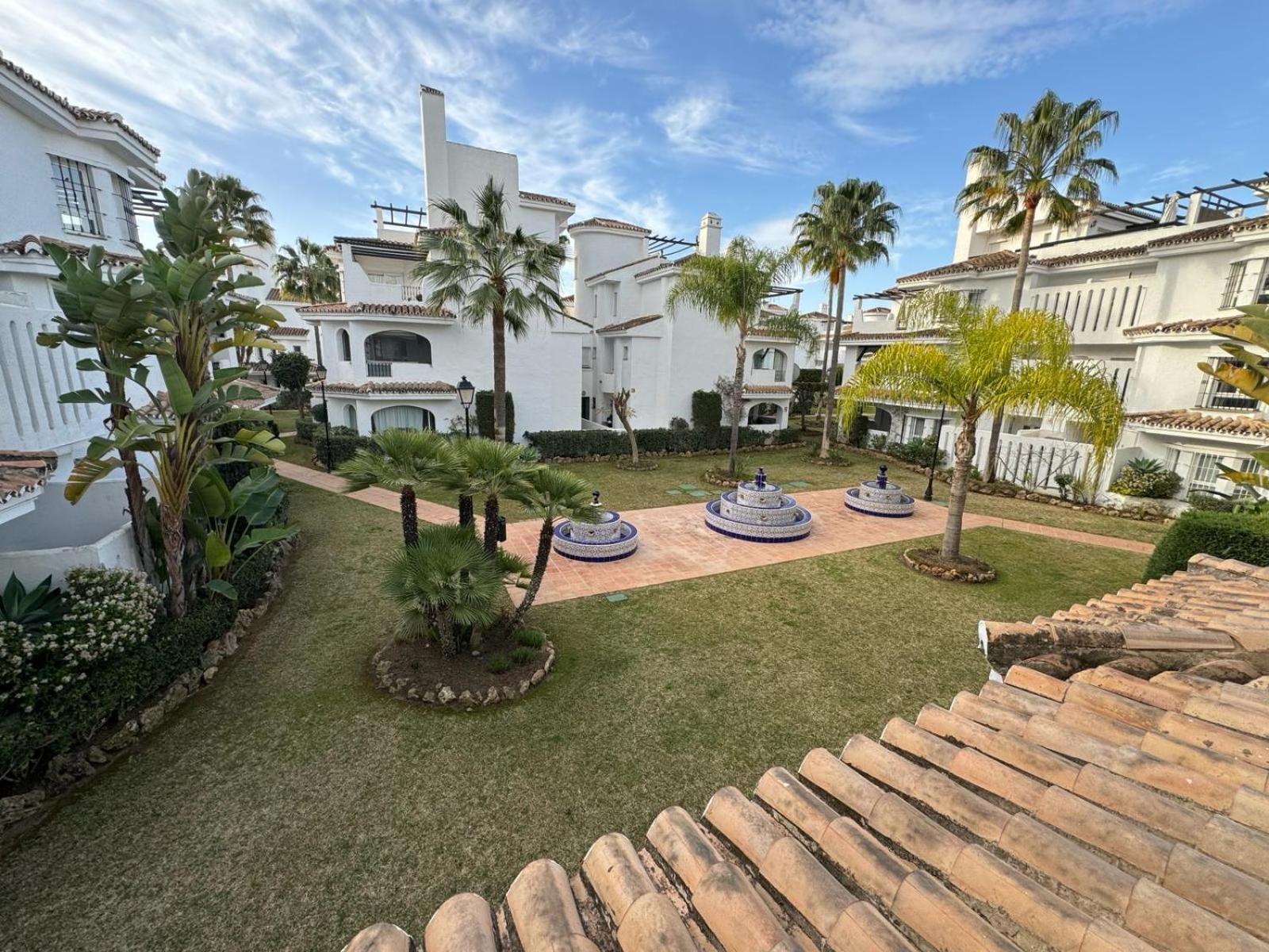 Apartamentos Naranjos Del Sol ماربيا المظهر الخارجي الصورة