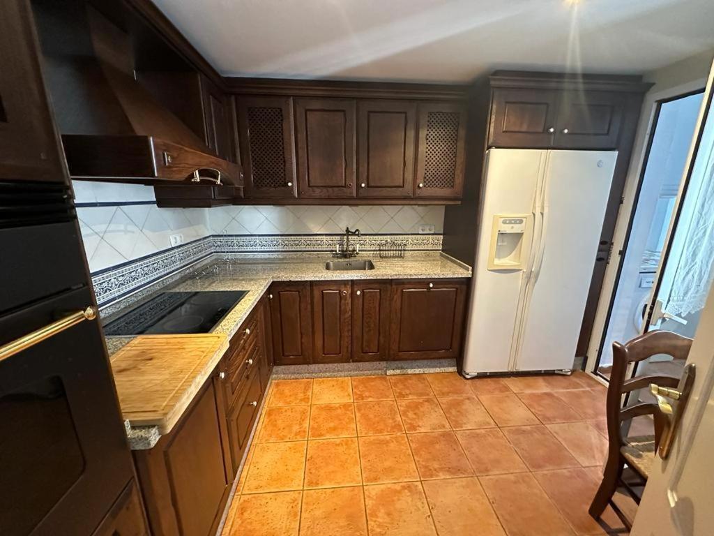 Apartamentos Naranjos Del Sol ماربيا المظهر الخارجي الصورة