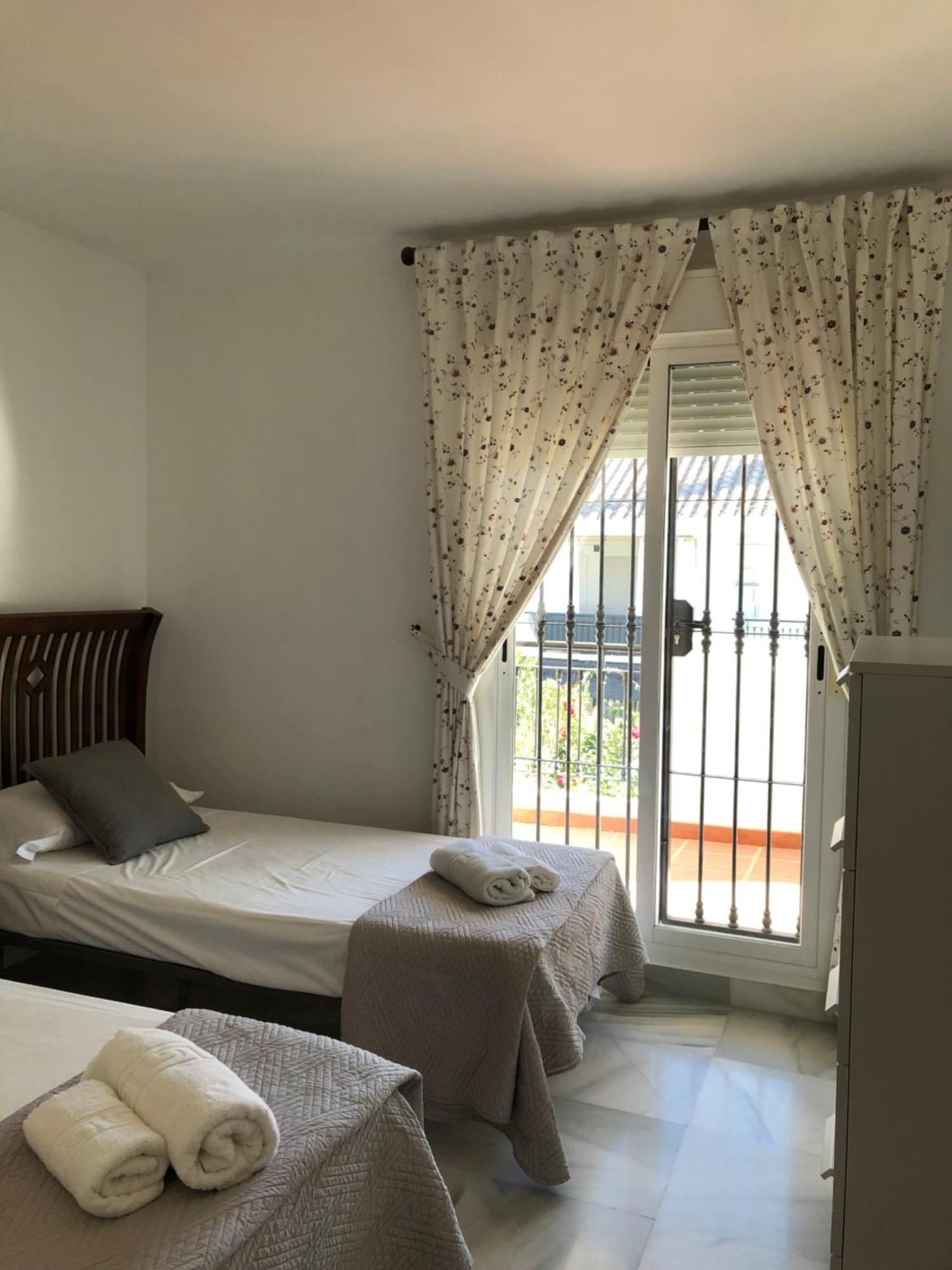 Apartamentos Naranjos Del Sol ماربيا المظهر الخارجي الصورة