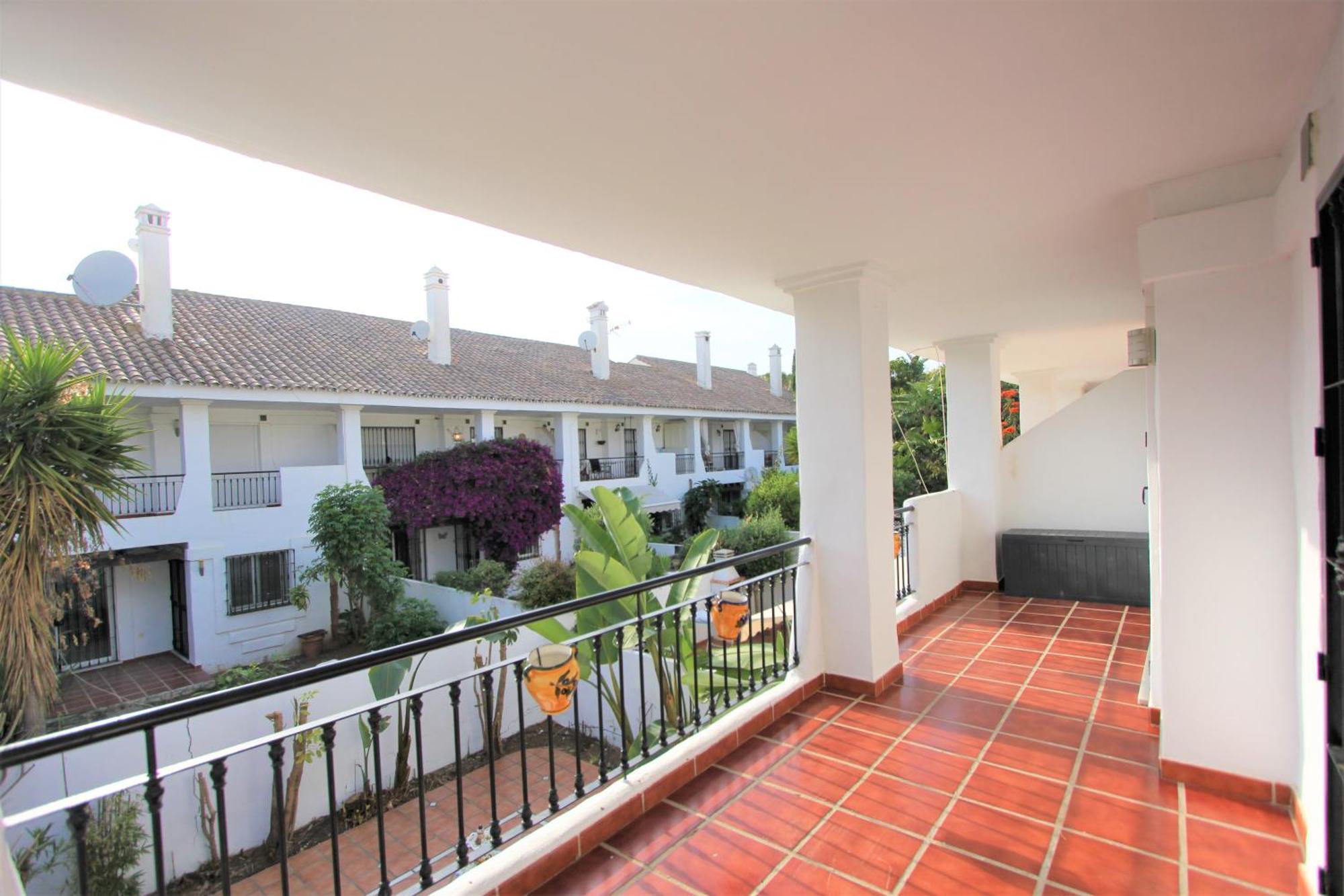 Apartamentos Naranjos Del Sol ماربيا المظهر الخارجي الصورة
