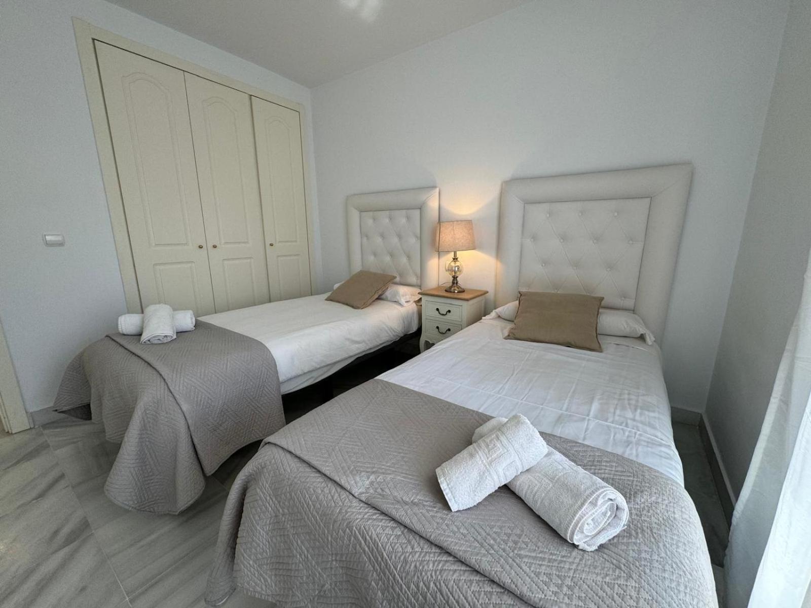 Apartamentos Naranjos Del Sol ماربيا المظهر الخارجي الصورة