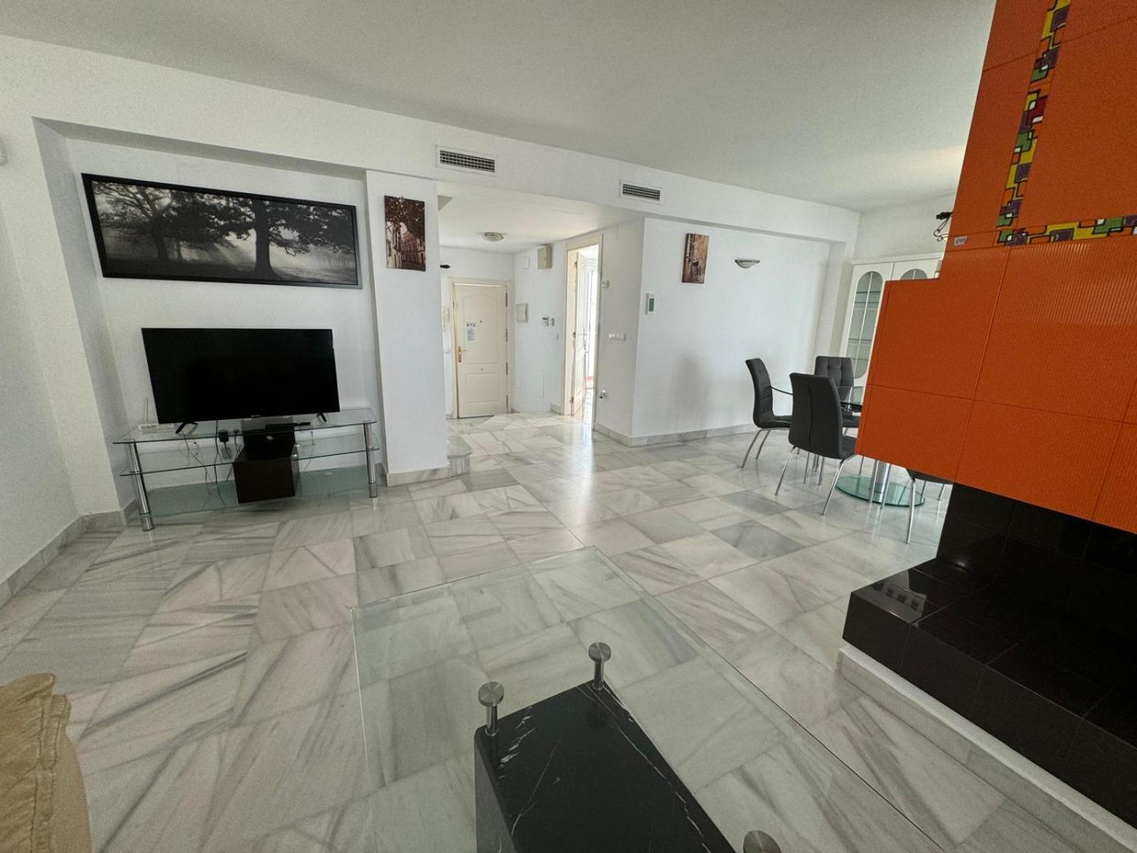 Apartamentos Naranjos Del Sol ماربيا المظهر الخارجي الصورة