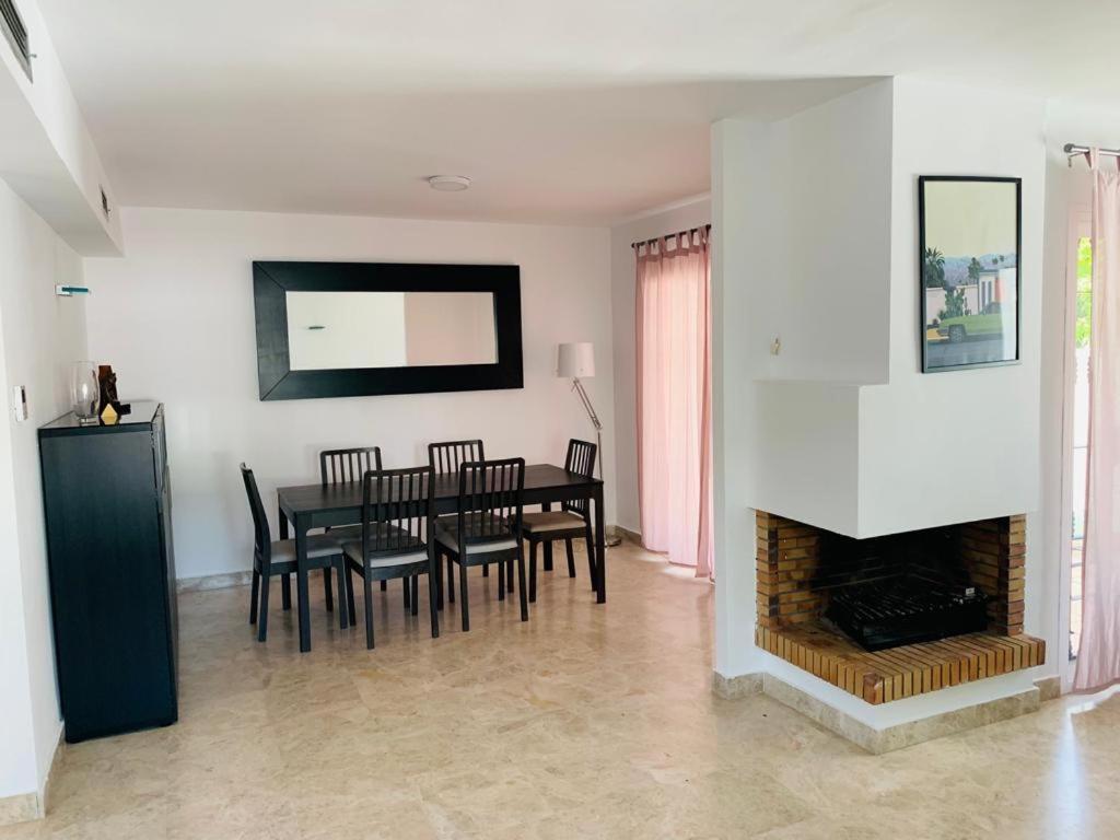 Apartamentos Naranjos Del Sol ماربيا المظهر الخارجي الصورة