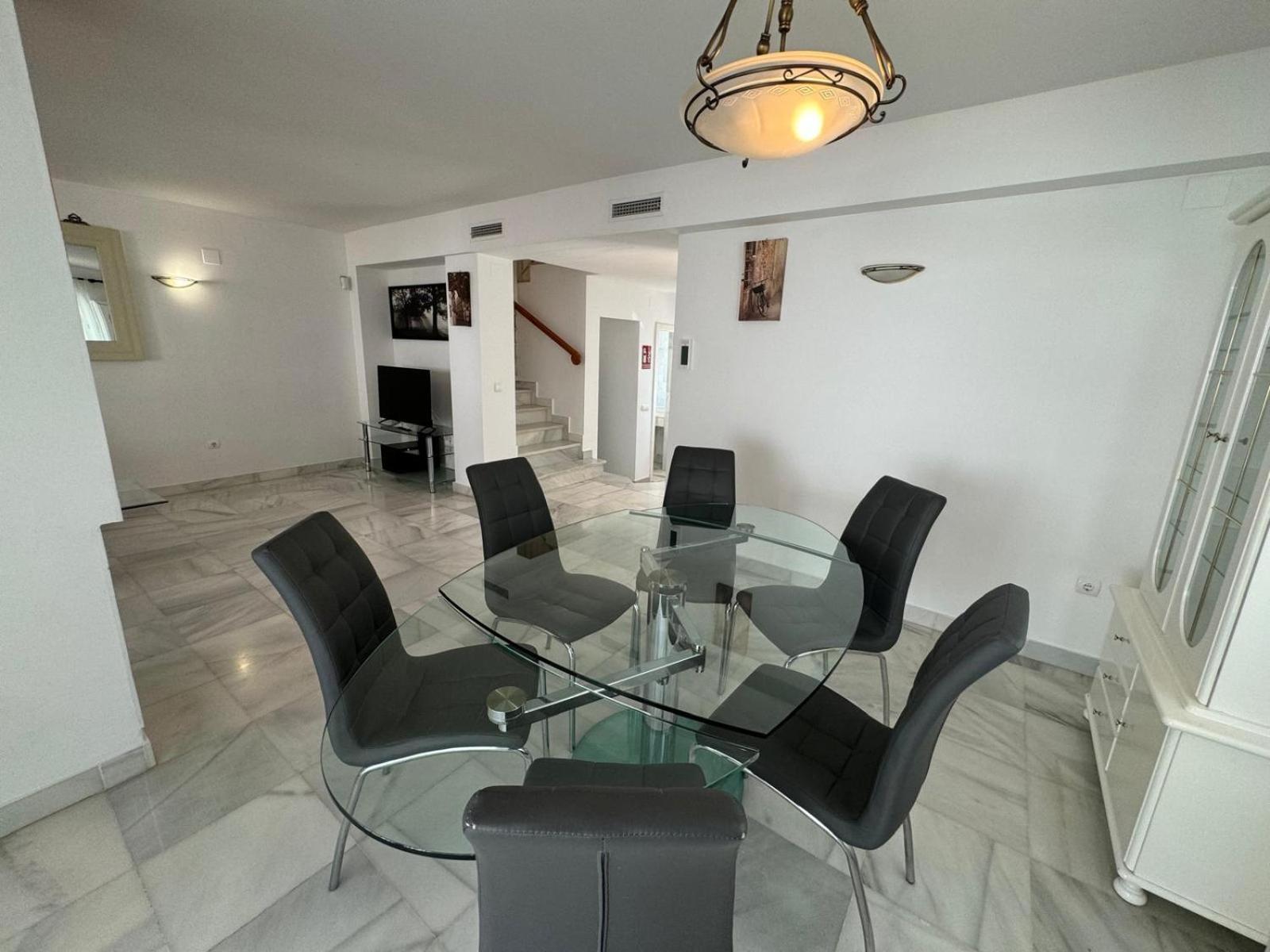 Apartamentos Naranjos Del Sol ماربيا المظهر الخارجي الصورة