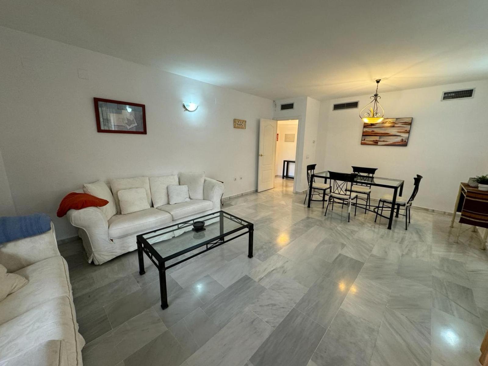 Apartamentos Naranjos Del Sol ماربيا المظهر الخارجي الصورة