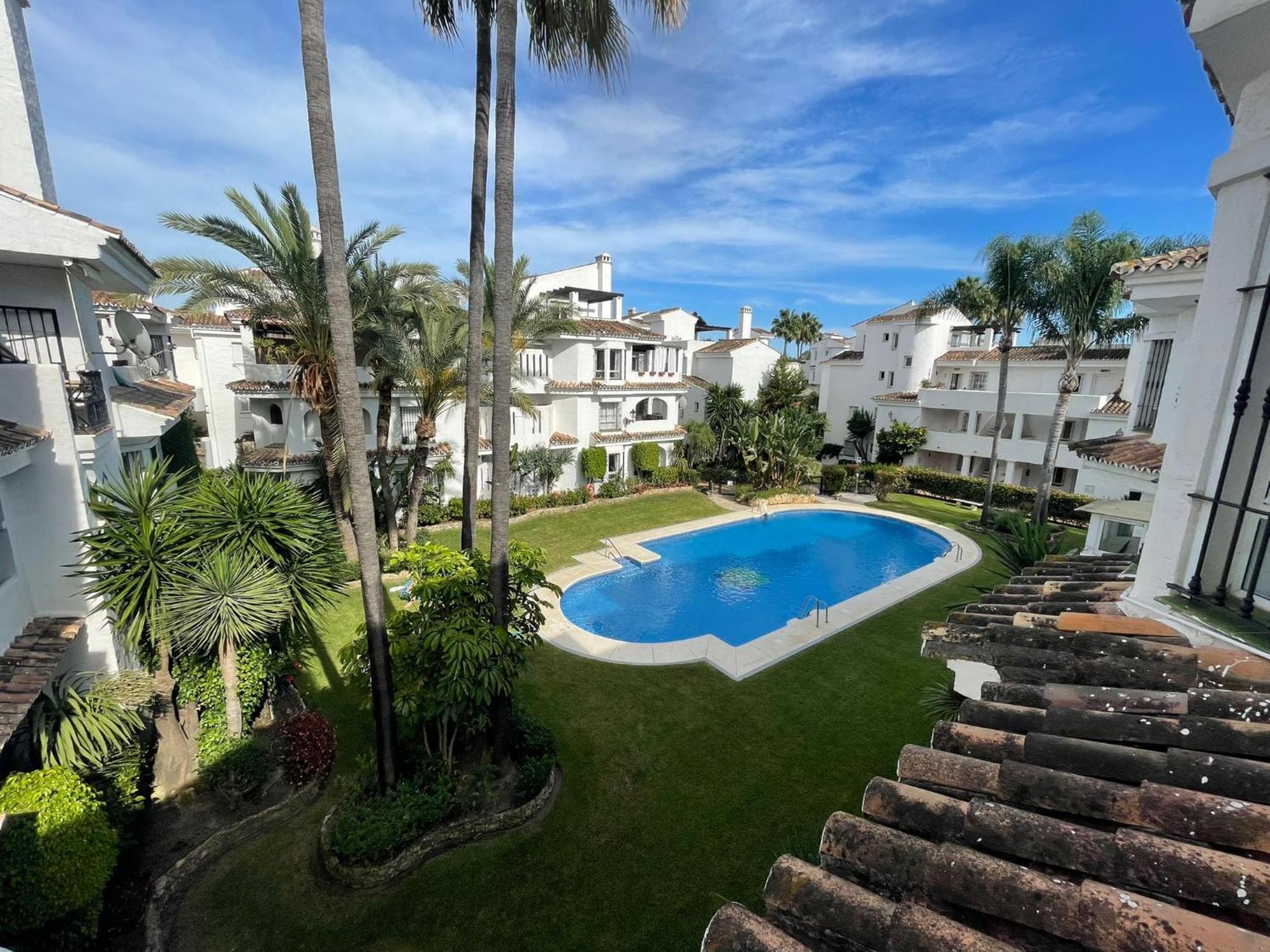 Apartamentos Naranjos Del Sol ماربيا المظهر الخارجي الصورة